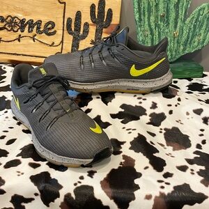 Nike QUEST SE